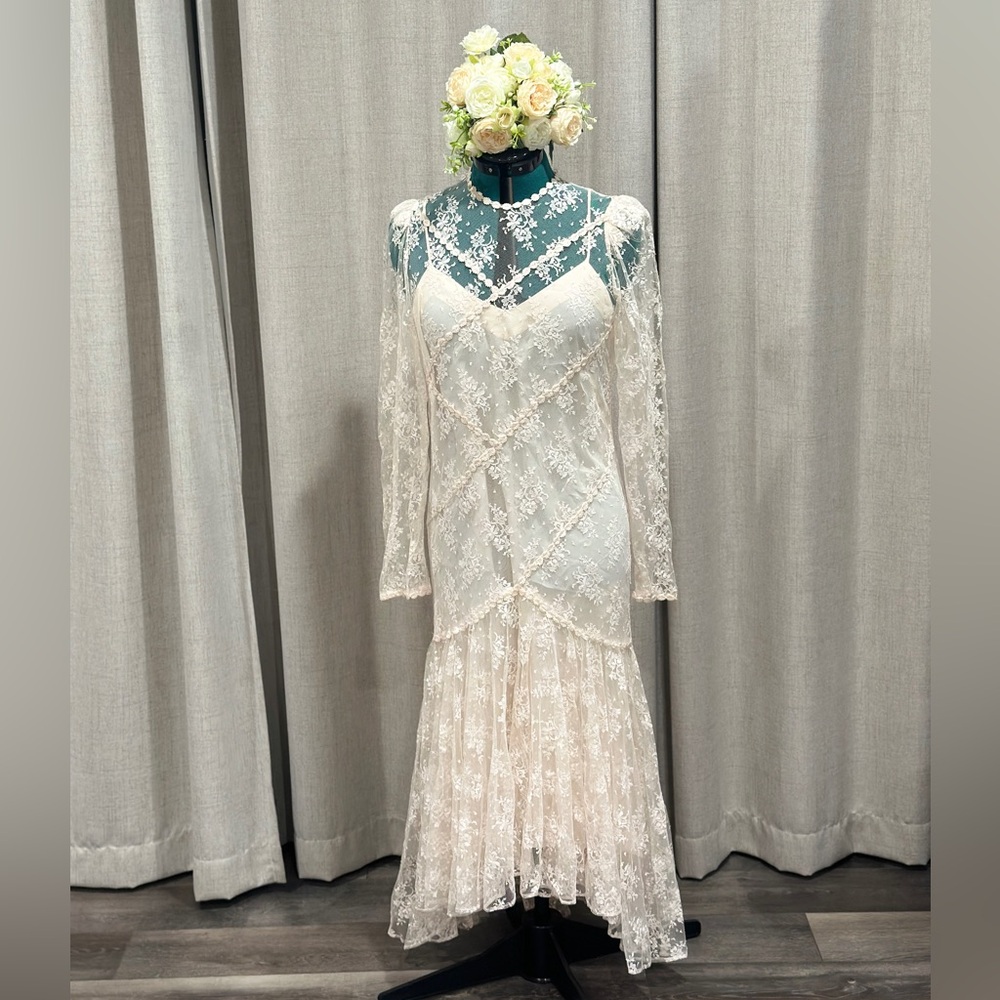 Gatsby Style Vintage Handmade Lace Wedding Dress - Size S/M/L